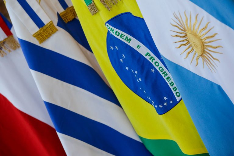 Bandeiras dos países do Mercosul